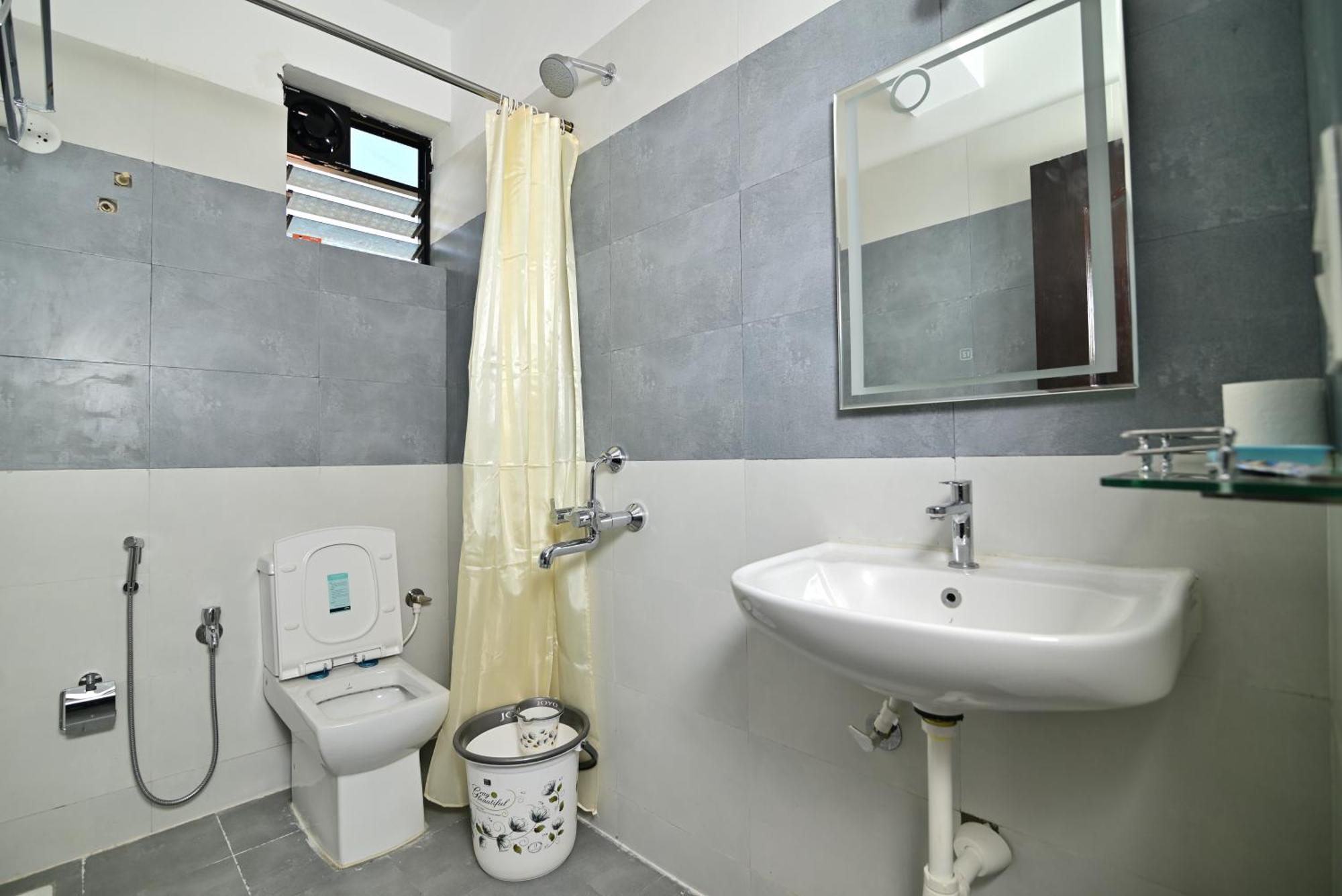 Q Lite Calangute Hotel Екстериор снимка